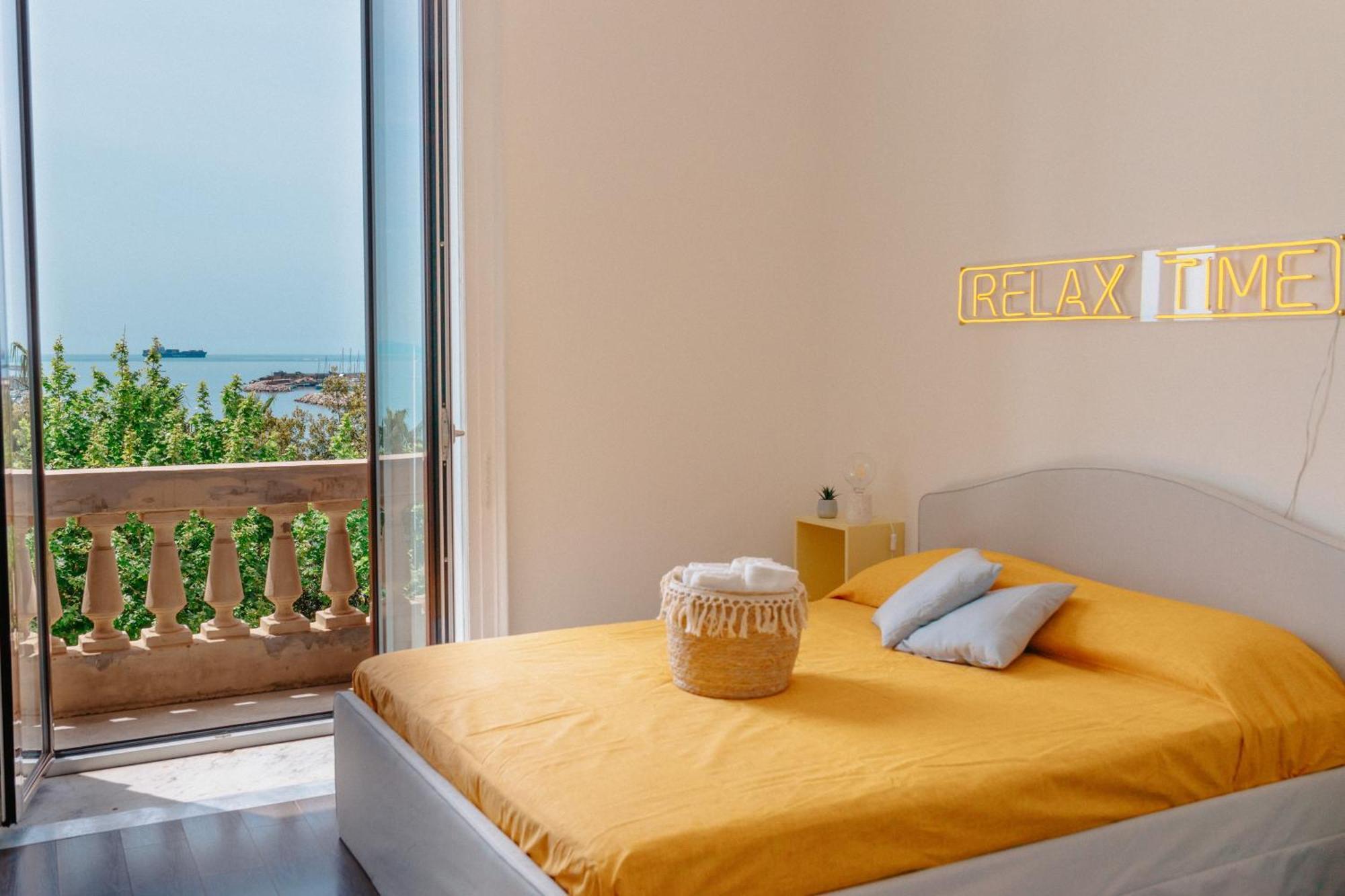 Blue Sea View Apartment サレルノ エクステリア 写真
