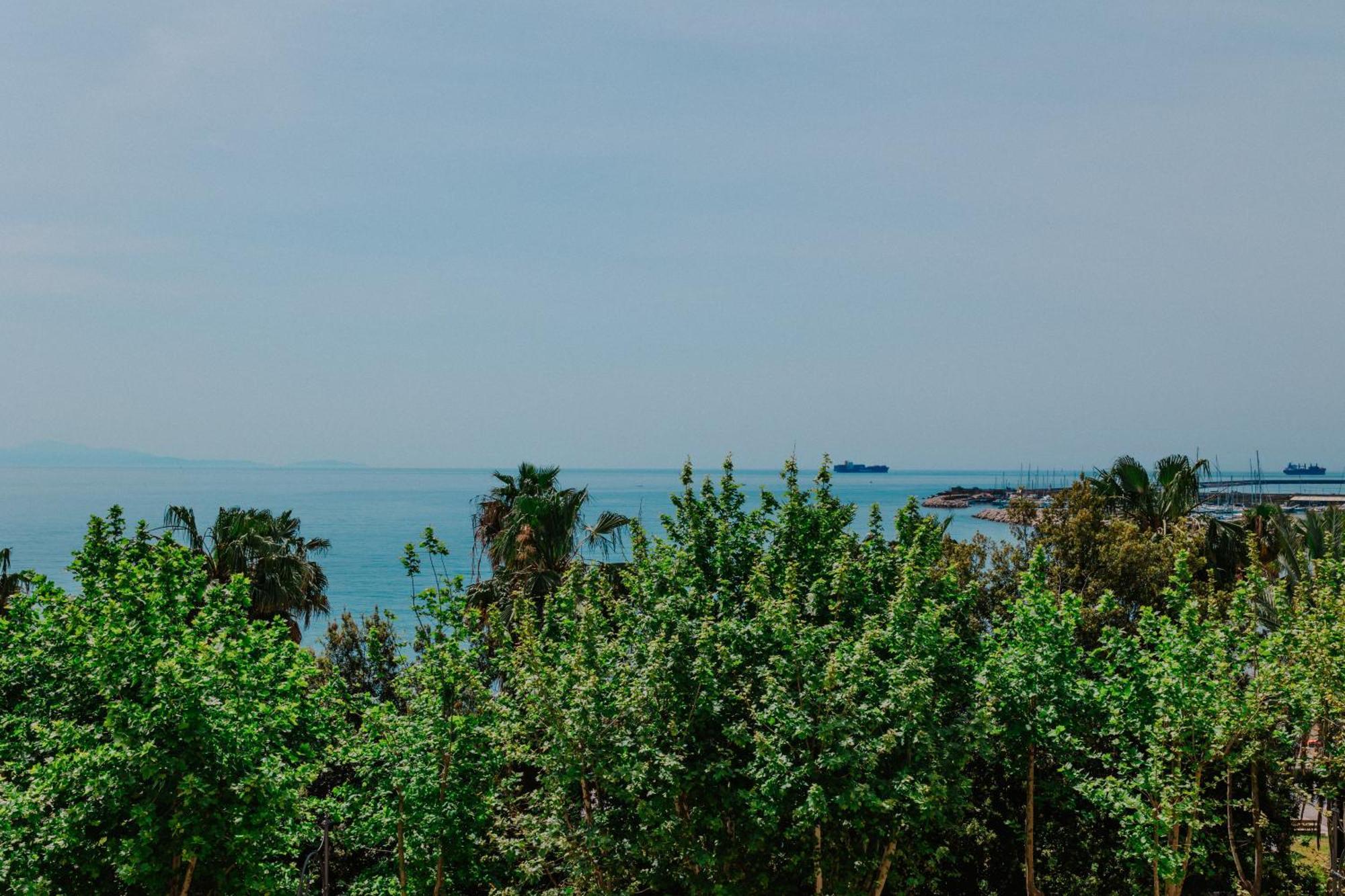 Blue Sea View Apartment サレルノ エクステリア 写真
